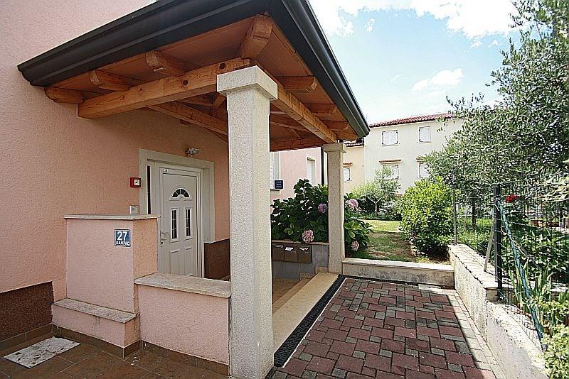 Apartment Bilic With Balcony 波雷奇 外观 照片